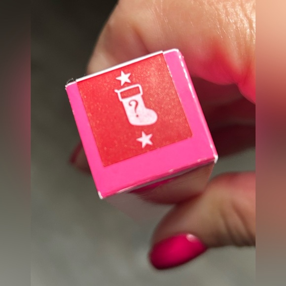 Stocking Mystery Shade Rare Velour Liquid Lipstick by Jeffree Star - New in Box - Picture 4 of 5